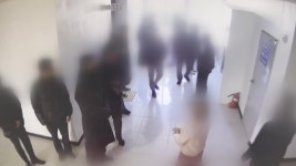 읍사무소에 남성 20여 명 우르르..주민들 불안 - kakaoTV 읍사무소에 남성 20여 명 우르르..주민들 불안