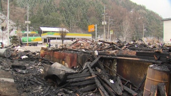 평창 LPG 충전소 폭발 사고...벌크로리 차량에서 가스 누출 추정 - kakaoTV 평창 LPG 충전소 폭발 사고...벌크로리 차량에서 가스 누출 추정