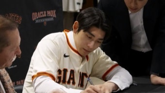 이정후, 느낌표와 물음표 사이?…'신인왕 후보' 거론 안 돼 - kakaoTV 이정후, 느낌표와 물음표 사이?…'신인왕 후보' 거론 안 돼