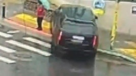 마약 운전자 인도 돌진…아슬아슬 구사일생 - kakaoTV 마약 운전자 인도 돌진…아슬아슬 구사일생