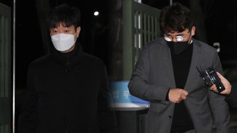 '후원업체 뒷돈 혐의' KIA 김종국·장정석 구속영장 기각 - kakaoTV '후원업체 뒷돈 혐의' KIA 김종국·장정석 구속영장 기각