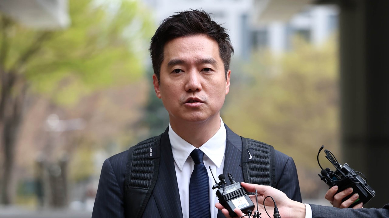 쯔양, 가로세로연구소 대표 강요 혐의로 경찰 조사 거부…뜻밖의 40분 출석만으로 종결