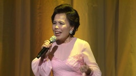 엘레지의 여왕 이미자 고별 공연...전통가요는 시대를 대변 - kakaoTV 엘레지의 여왕 이미자 고별 공연...전통가요는 시대를 대변