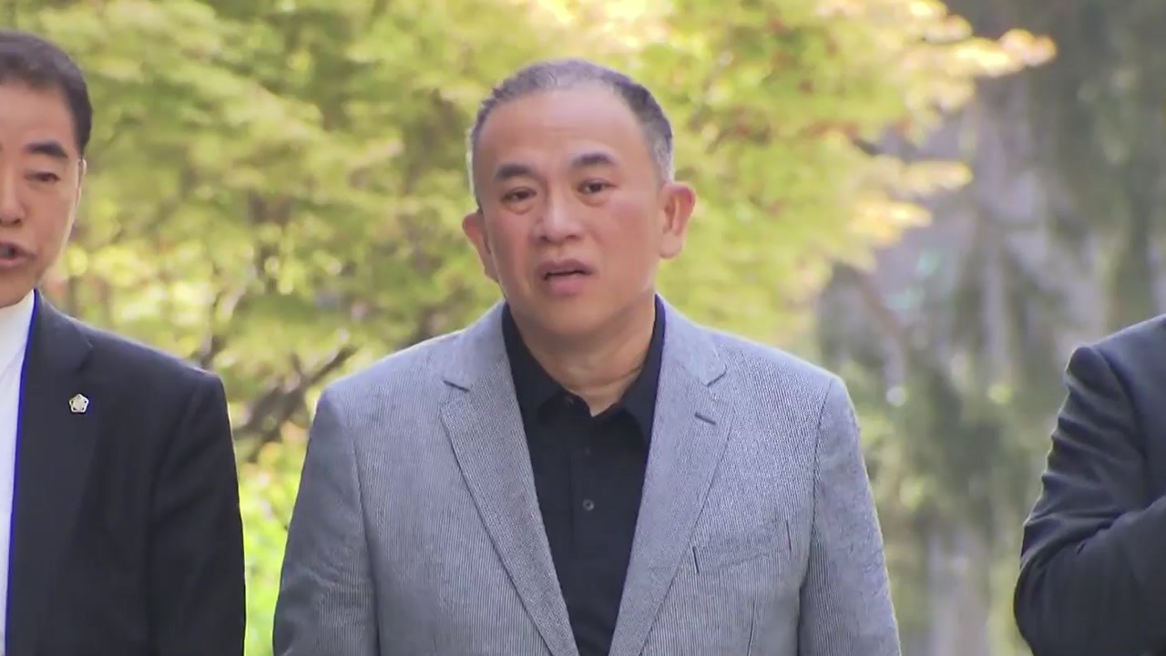 서울시장 오세훈, 명태균 여론조사 대납 의혹에 검찰 조사 받아