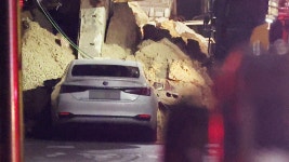 오산 가장교차로 옹벽 붕괴…차량 1대 매몰·1명 사망 추정 - kakaoTV 오산 가장교차로 옹벽 붕괴…차량 1대 매몰·1명 사망 추정