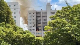 서울 양천구 아파트 10층서 화재…주민 15명 연기흡입 - kakaoTV 서울 양천구 아파트 10층서 화재…주민 15명 연기흡입