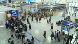 황금연휴 인천공항 북적…245만 명 역대 최대 - kakaoTV 황금연휴 인천공항 북적…245만 명 역대 최대
