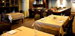 座席 : 特選近江牛レストラン ティファニー - 近江八幡/ステーキ | 食べログ 特選近江牛レストラン ティファニー (近江八幡/ステーキ)