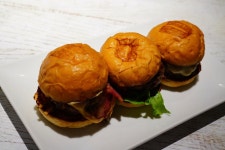 C-Chungさんが投稿したUMAMI BURGER 青山店（東京/表参道）の口コミ詳細 [食べログ] UMAMI BURGER 青山店