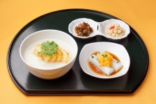 横浜中華街 揚州麺房 （ヨウシュウメンボウ） - 日本大通り/中華麺（その他） [食べログ] 横浜中華街 揚州麺房 (日本大通り/中華麺（その他）)