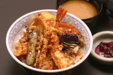 『タレが決めて！』by ケンシュラン : まむろ - 東本願寺前/豚丼 [食べログ] タレが決めて！(ケンシュラン)-まむろ