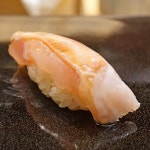 『 杉田さんの握るお鮨は大好き』by bottan : 日本橋蛎殻町 すぎた - 水天宮前/寿司 [食べログ]  杉田さんの握るお鮨は大好き(bottan)... 