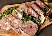 GATHER@EATINGHOUSE （ギャザー イーティングハウス）のご予約 - 馬車道/バル | 食べログ GATHER@EATINGHOUSE (馬車道/バル)