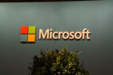 Hands-On With The New Microsoft Lumia 640 And 640 XL Phones | TechCrunch