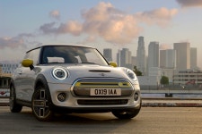 All-electric Mini Cooper SE priced starting at $29,900 in the US | TechCrunch