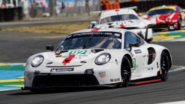 ‘스마트폰 계의 스포츠카’ 포르쉐 스마트폰 출시…놀라운 가격은?