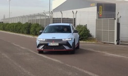 람보르기니, 현대 아이오닉 5 N 가져와 비교 테스트…이유가?