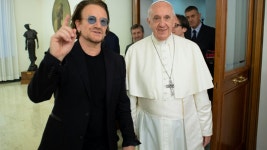 더쿠 - 방문했다하면 국빈 대접받는 아티스트.jpg