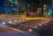 [세계로컬핫뉴스] “최초”를 넘어 “표준”이 되다. 서초구 “활주로형 횡단보도”, 경찰청 매뉴얼까지 바꿔...