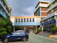 김종무 의원, 신명중학교 연결 복도 준공 환영