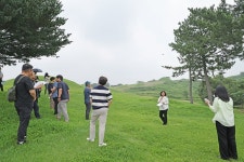 “가야고분군 세계유산 등재 앞두고 23개 시군 함안서 모여” 가야문화권 지역발전 시장‧군수협의회 실무자 초청 탐방 실시