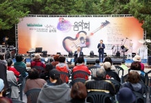 파주시 운정4동 ‘하우고개 향나무 숲 음악회’ 성료