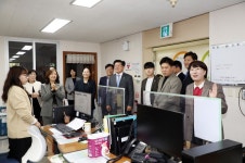 수원시의회 복지안전위원회, 우만종합사회복지관 현장 방문