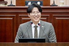 구리시의회 김한슬 의원, 제331회 제2회 정례회 시정질문 ‘한강 변 토평 2 개발 교육 대책’,‘구리시 상징물 개선’, ‘와구리 동생 모구리’... 