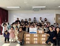 순천안데르센유치원, 왕조2동에 후원물품 핫팩 기부