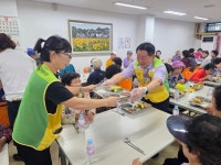 서구 자원봉사센터, 탄방동 어르신들께 사랑의 밥차 봉사활동