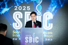 성남시의회, ‘2025 성남 국제바이오헬스케어 컨벤션’ 개막식 참석