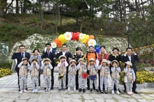 히어로’ 아트상품 출시 기념 및 생태놀이터 개장 행사 성황리에 개최 남원시립김병종미술관,‘출동! 히어로’ 아트상품 출시 기념 및 생태놀이터... 