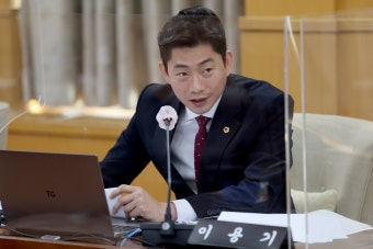 대전시의회 이용기 의원, 젊은층의 새로운 놀거리 홀덤펍을 이용한 불법도박! 시가 앞정서서 근절 캠페인 필요 대전시의회 이용기 의원,  젊은층의...