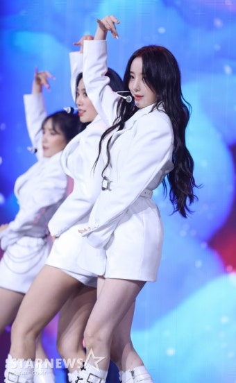 러블리즈 케이 '섹시한 손짓'[포토]- 스타뉴스  러블리즈 케이 '섹시한 손짓'[포토]- 스타뉴스
