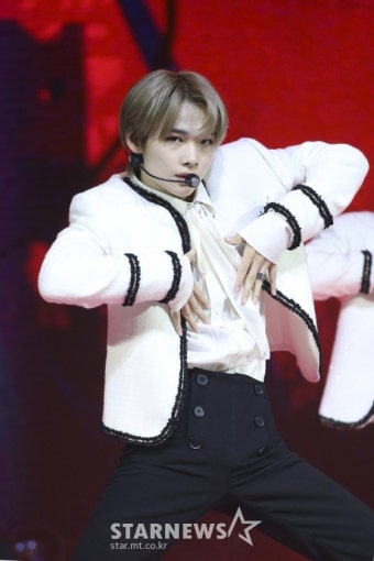 엔하이픈 니키 '카리스마 넘치죠?'[포토]- 스타뉴스  엔하이픈 니키 '카리스마 넘치죠?'[포토]- 스타뉴스