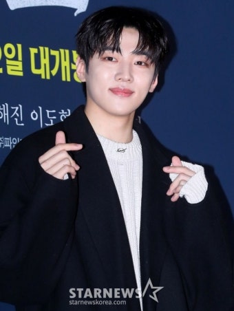 더쿠 - 영화 '파묘' 시사회 포토월 기사사진+추가