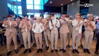 '미니팬미팅' with 세븐틴! | ZUM TV
