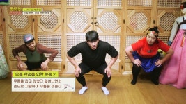 관절 튼튼🦵🏽 쉽게 따라 할 수 있는 무릎 관절 운동 | JTBC 210806 방송 | ZUM TV