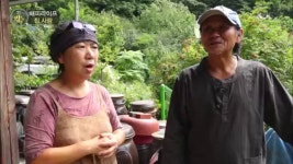 [해피라이프] 산속의 명물, 황토 너와집 | ZUM TV