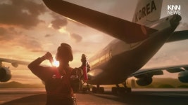 ＂2025 차 좀 빼주세요＂ 장치는? 지드래곤·장원영·이재명 등장 / KNN | ZUM TV