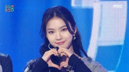 스테이씨 - 런투유 (STAYC - RUN2U), MBC 220319 방송 | ZUM TV
