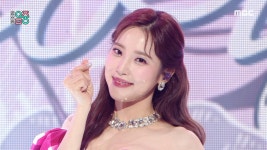 화연 - 꽃핀다 (HWA YEON - Blossom), MBC 220507 방송 | ZUM TV