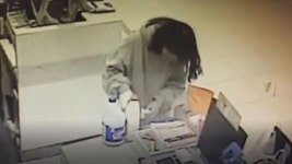 ＂포인트 적립에 환불까지＂…고유정, 마트 CCTV 공개 | ZUM TV