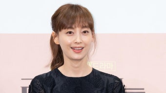이나영, 국어 선생님 된다…3년 만에 드라마 복귀 | ZUM TV