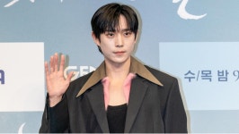 [로맨스 킹★②] ＂안방 여심 접수＂…′낮에 뜨는 달′ 김영대 | ZUM TV