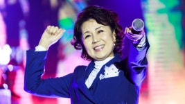 [꿀잼 콘텐츠] ＂레전드 명품 무대＂…′데뷔 46주년′ 심수봉, 전국투어 콘서트 | ZUM TV