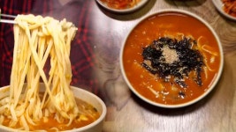 20년 전통, 속초의 맛! 얼큰한 ‘장칼국수’ | ZUM TV