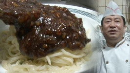 105년 전통의 독보적 유니짜장 ‘정통의 맛’ | ZUM TV