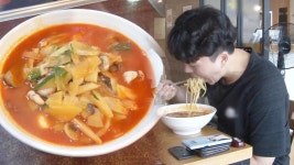 ‘중식 달인’ 살아있는 채소의 맛 ‘깔끔 짬뽕’ | ZUM TV