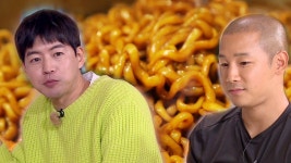 [미공개] 쇼리 X 이상윤, 경희대 학식 먹방! | ZUM TV